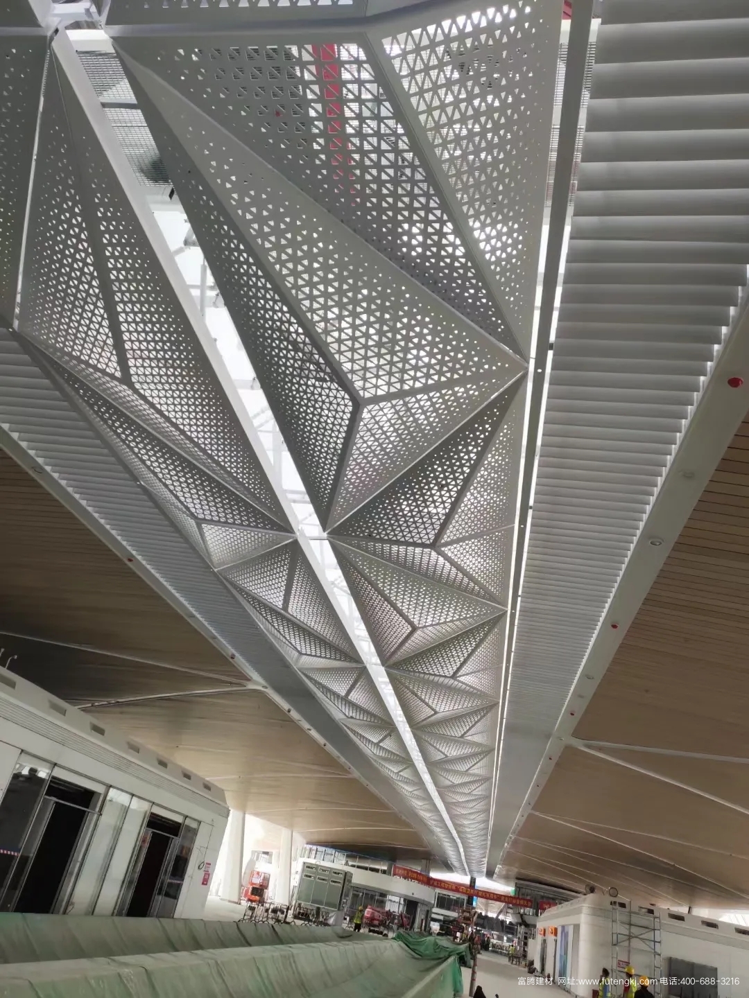 鋁單板吊頂?shù)乃阉鹘Y果_百度圖片搜索 鋁單板吊頂?shù)乃阉鹘Y果_百度圖片搜索